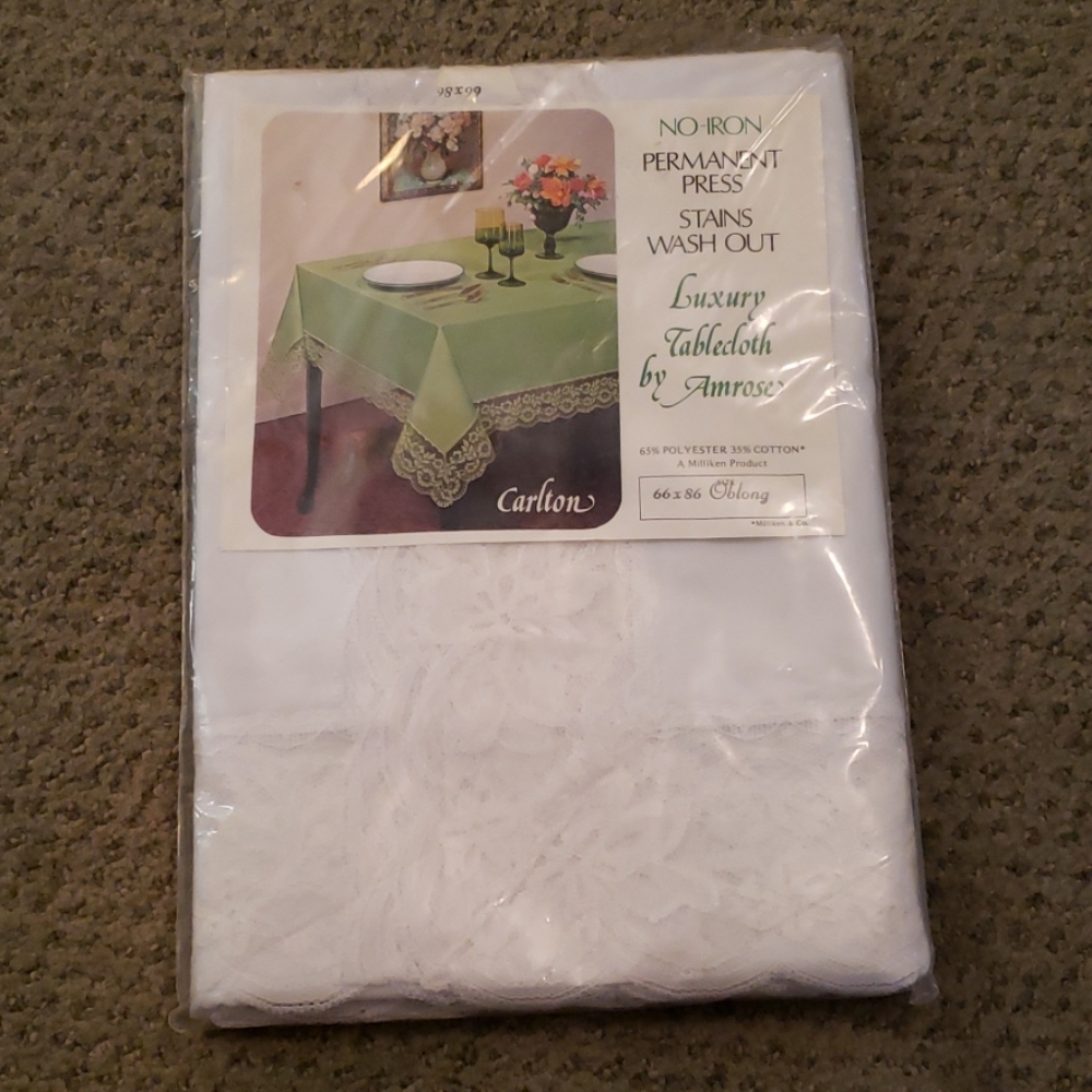White tablecloth